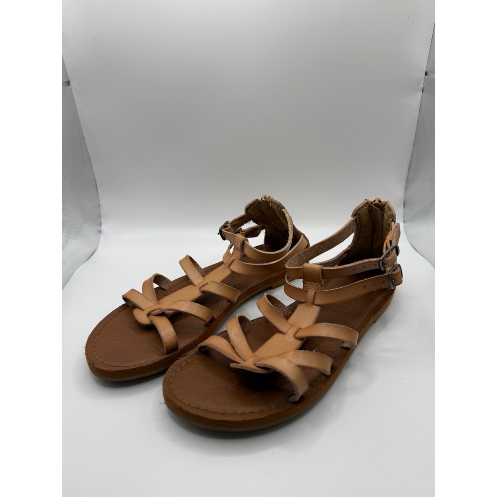 Universal Thread Womens 6 Sandals Tan Leather Back Zipper Ankle Strap Gladiator